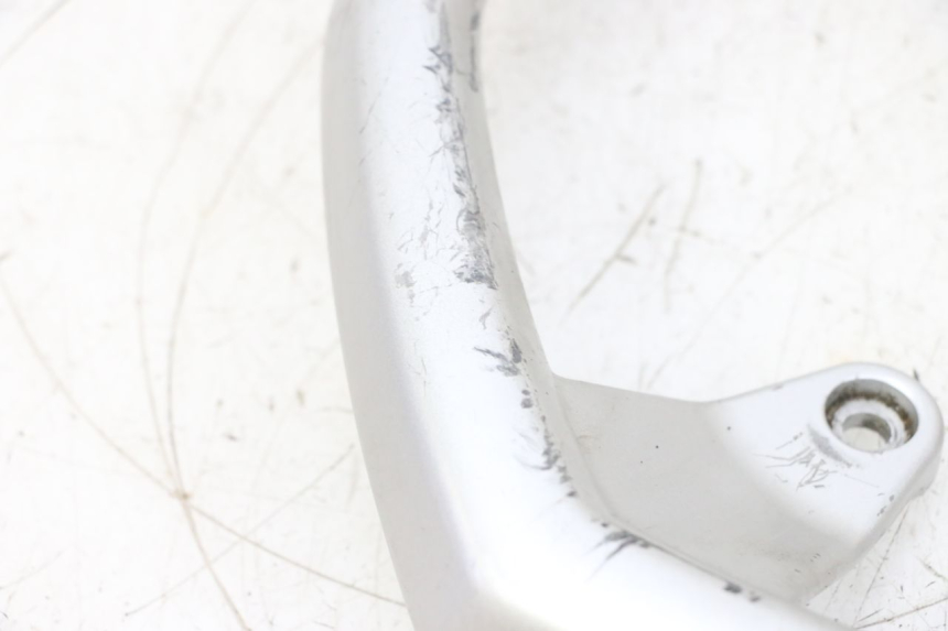 photo de HINTERRADGRIFF PEUGEOT KISBEE 4T 50 (2018 - 2022) - Details der Befestigungspunkte