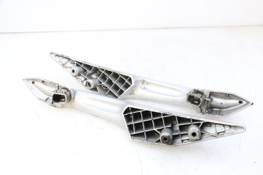 photo de HINTERRADGRIFF PEUGEOT SATELIS 125 (2006 - 2009)