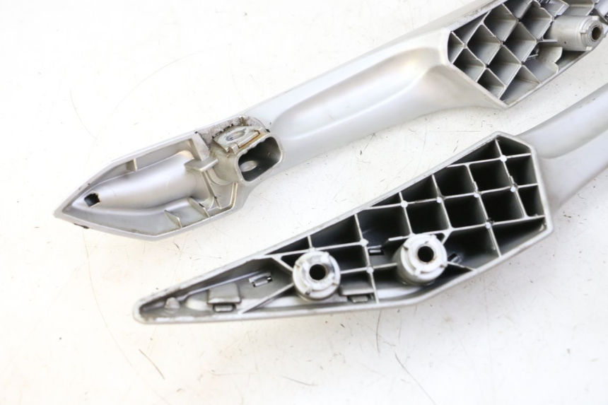 photo de HINTERRADGRIFF PEUGEOT SATELIS 125 (2006 - 2009)