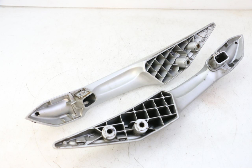 photo de HINTERRADGRIFF PEUGEOT SATELIS 125 (2006 - 2009)