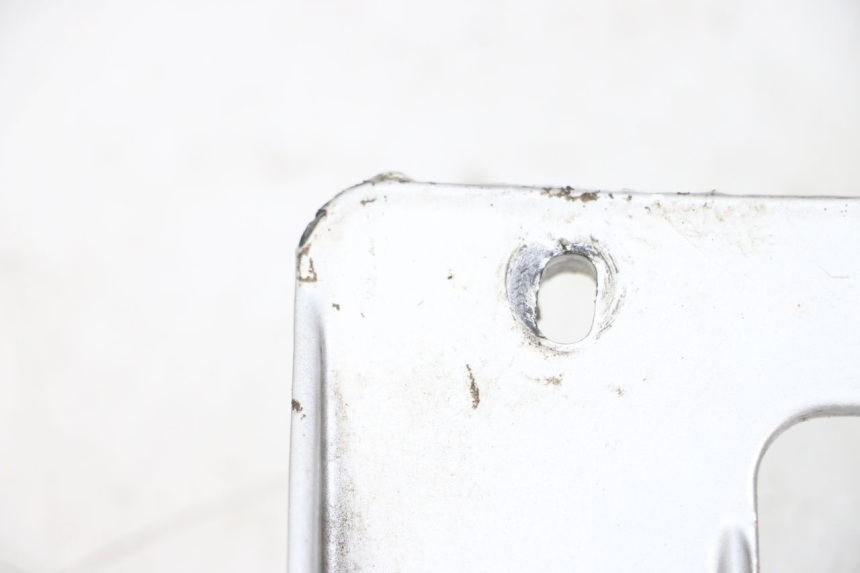 photo de HINTERRADGRIFF YAMAHA YP MAJESTY 125 (2002 - 2006) - Alternative Perspektive