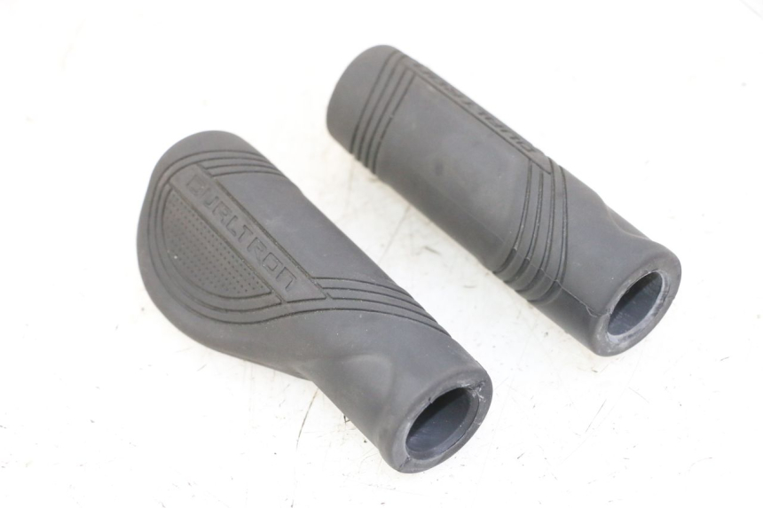 photo de HANDGRIFF DUALTRON AMINIA 1