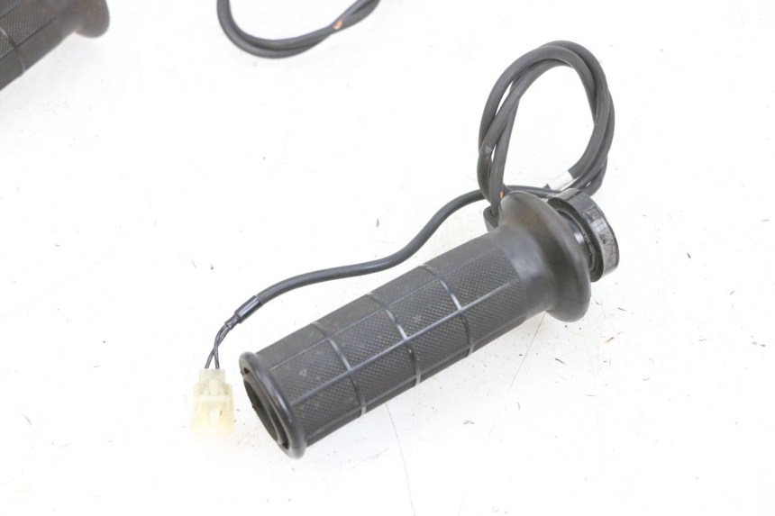 photo de HANDGRIFF SUZUKI BURGMAN 650 (2013 - 2020)