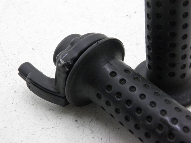 photo de HANDGRIFF PIAGGIO MP3 RL 125 (2006 - 2014)