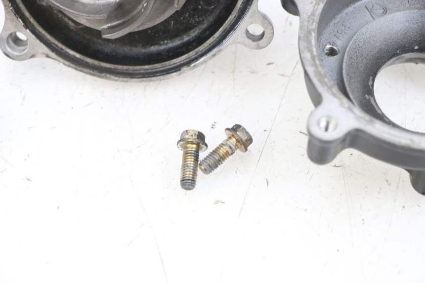 photo de WASSERPUMPE MV AGUSTA BRUTALE R WALLY 910 (2008 - 2008) - Oberflächenzustand und Material