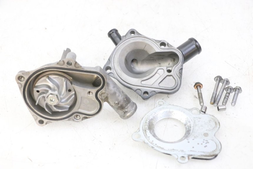 photo de WASSERPUMPE HONDA CB R 1000 (2018 - 2023)