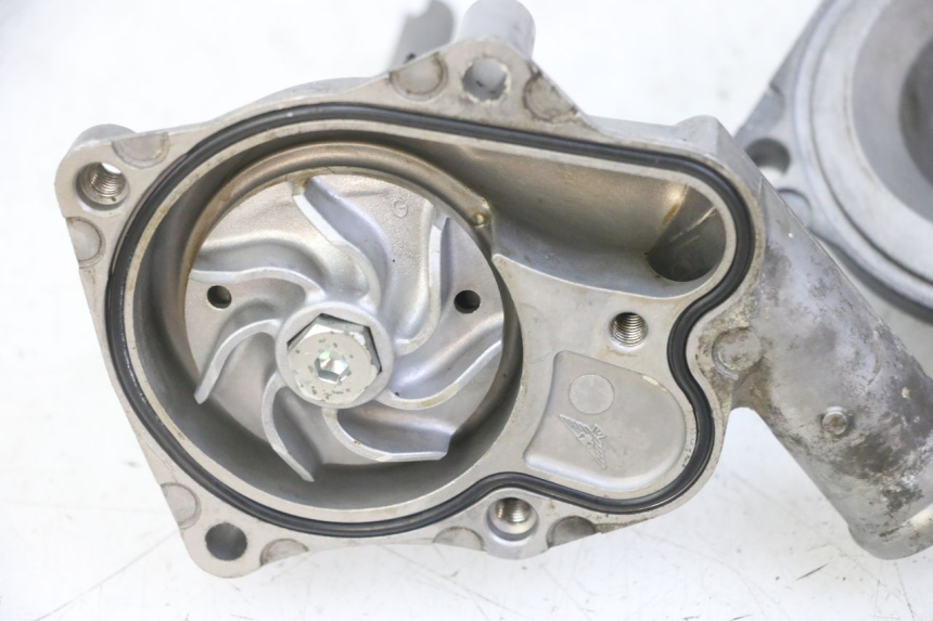 photo de WASSERPUMPE HONDA CB R 1000 (2018 - 2023)