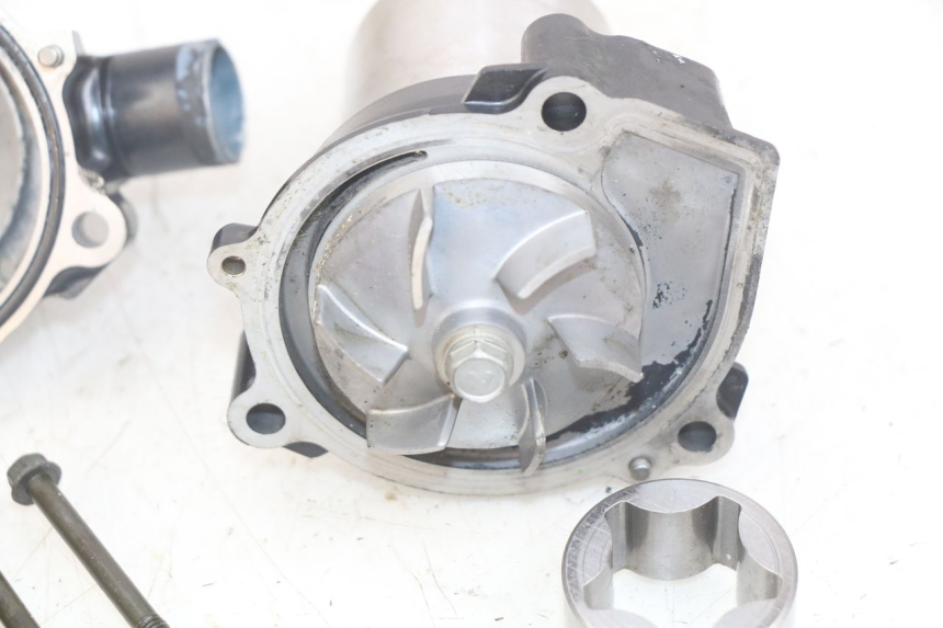photo de WASSERPUMPE KAWASAKI ZX-6R ZX6R 600 (1995 - 1997)