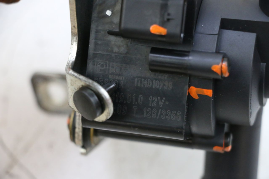 photo de WASSERPUMPE PIAGGIO VESPA GTS SUPER IE 125 (2009 - 2016) - Detailansicht des Bauteils