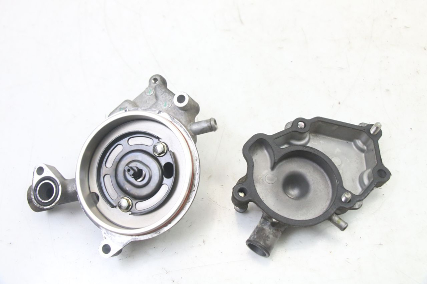 photo de WASSERPUMPE YAMAHA X-MAX XMAX 125 (2010 - 2014)