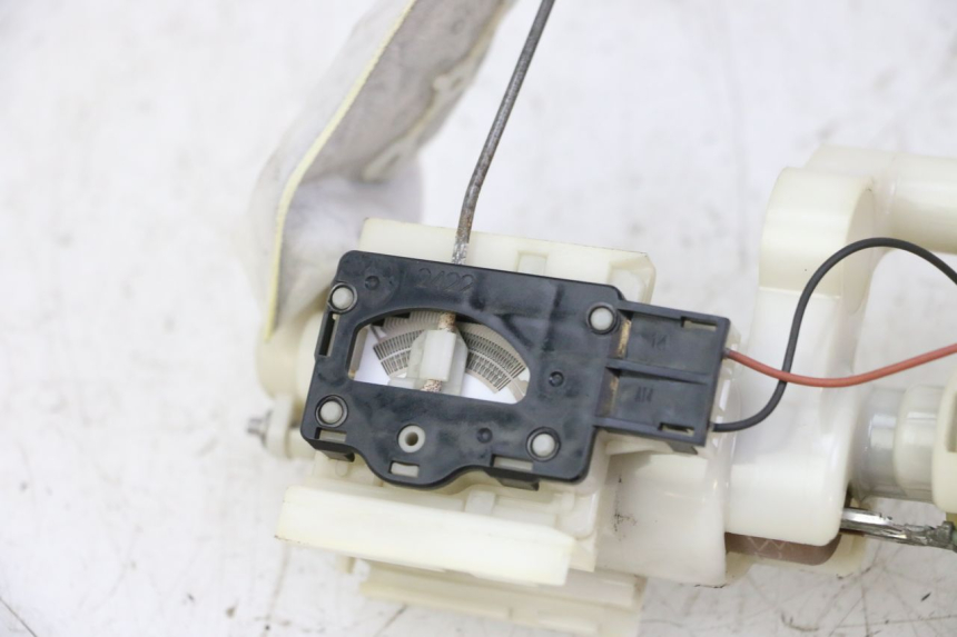 photo de KRAFTSTOFFPUMPE SUZUKI BURGMAN 125 (2007 - 2014)