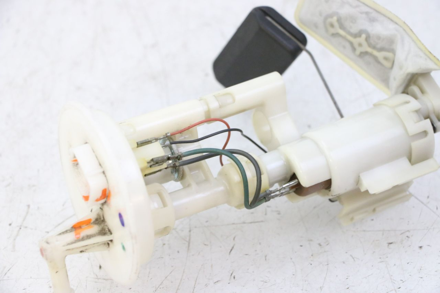 photo de KRAFTSTOFFPUMPE SUZUKI BURGMAN 125 (2007 - 2014)