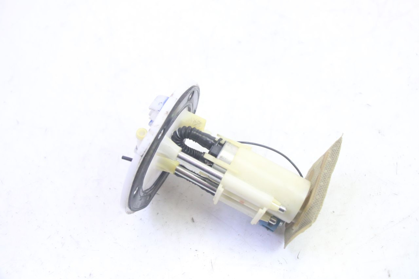 photo de BENZINPUMPE PEUGEOT DJANGO 4T 50 (2014 - 2019) - Zoom auf Gebrauchszustand