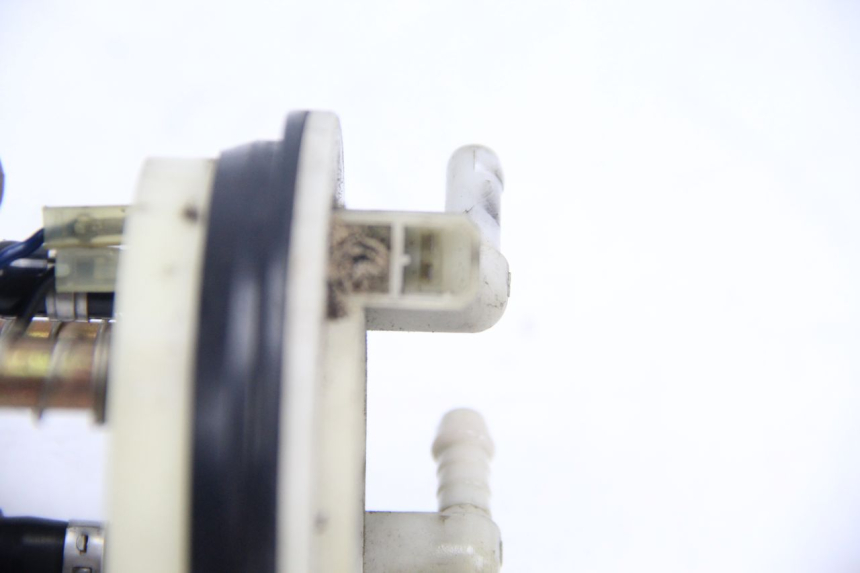 photo de BENZINPUMPE PEUGEOT ELYSTAR 125 (2002 - 2007)