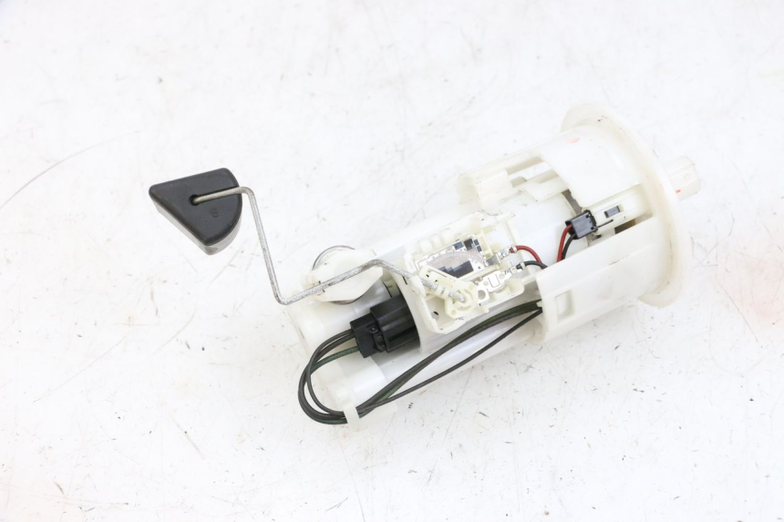 photo de KRAFTSTOFFPUMPE YAMAHA FJR ABS 1300 (2006 - 2012) - Details der Befestigungspunkte