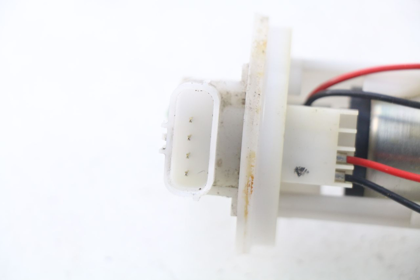 photo de BENZINPUMPE PIAGGIO FLY IE 125 (2012 - 2017) - Oberflächenzustand und Material