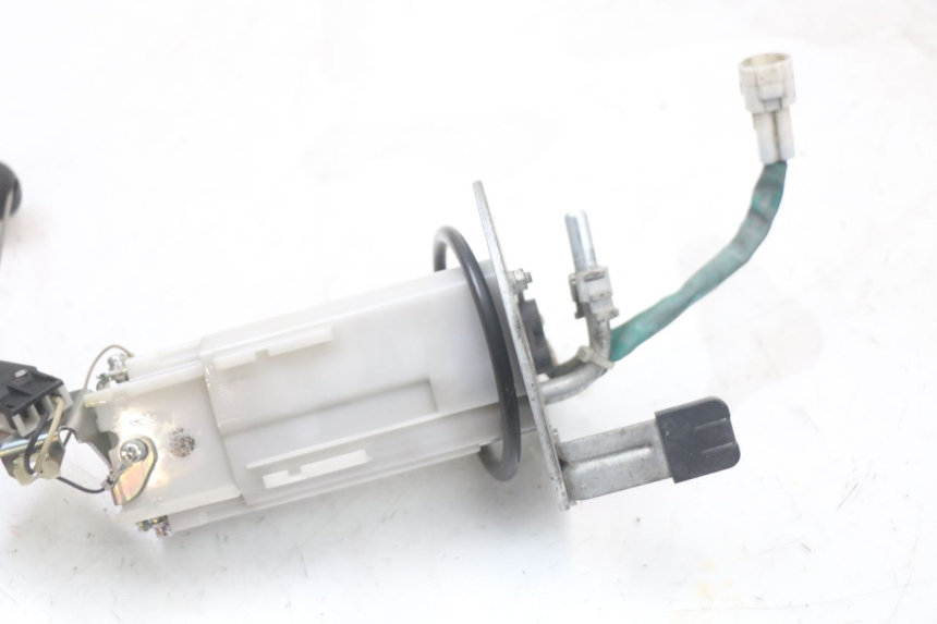 photo de BENZINPUMPE SUZUKI GSR 750 (2011 - 2017)