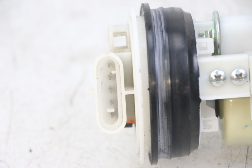 photo de BENZINPUMPE PIAGGIO IE MP3 YOURBAN 300 (2011 - 2016)