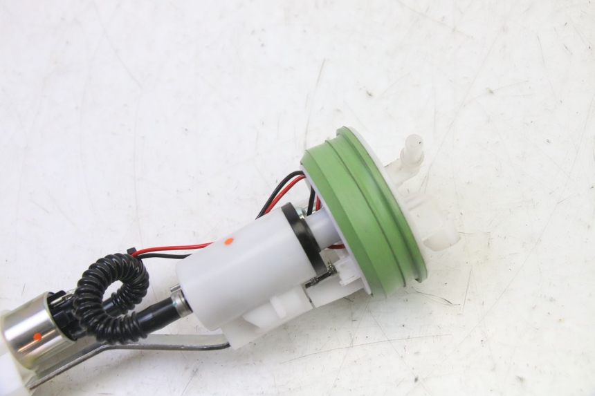 photo de BENZINPUMPE PIAGGIO MP3 HPE 310 (2024 - 2025)