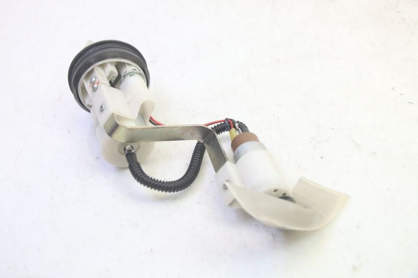 photo de BENZINPUMPE PIAGGIO MP3 HPE 350 (2018 - 2020) - Geprüftes Gebrauchtteil