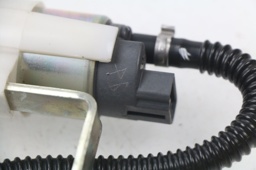 photo de KRAFTSTOFFPUMPE PIAGGIO MP3 LT 400 (2007 - 2012)