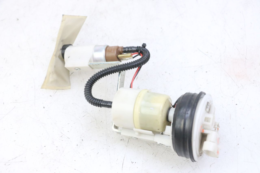 photo de BENZINPUMPE PIAGGIO MP3 LT 300 (2010 - 2016)