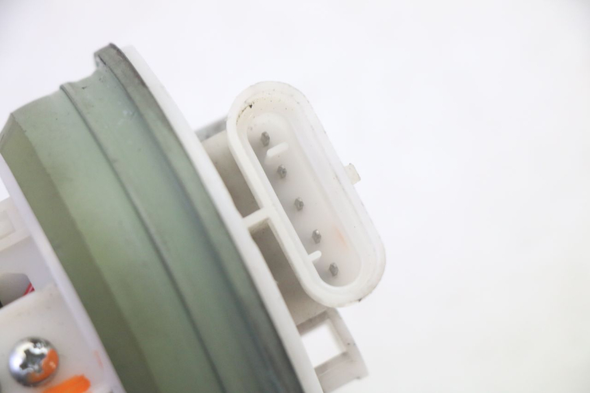 photo de BENZINPUMPE PIAGGIO MP3 500 (2016 - 2018) - Alternative Perspektive