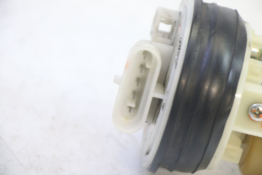 photo de KRAFTSTOFFPUMPE PIAGGIO MP3 RL 250 (2007 - 2010) - Details der Befestigungspunkte