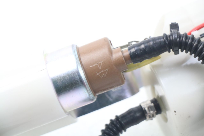 photo de BENZINPUMPE PEUGEOT SATELIS 300 (2012 - 2015)