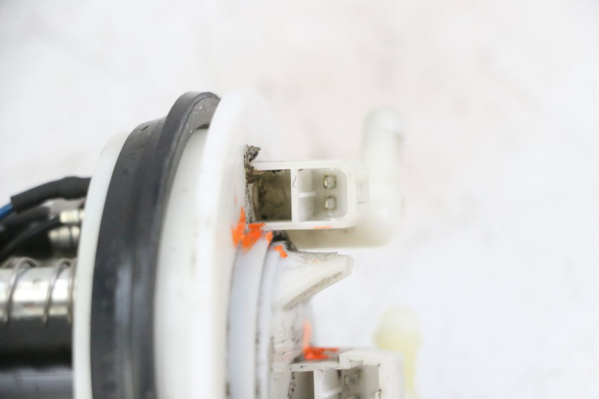 photo de BENZINPUMPE PEUGEOT SATELIS 125 (2013 - 2018)