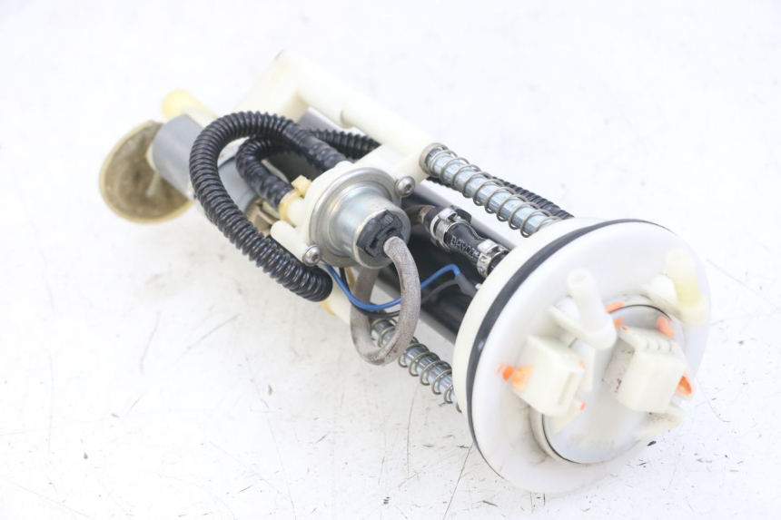 photo de BENZINPUMPE PEUGEOT SATELIS COMPRESSOR K15 125 (2006 - 2009)