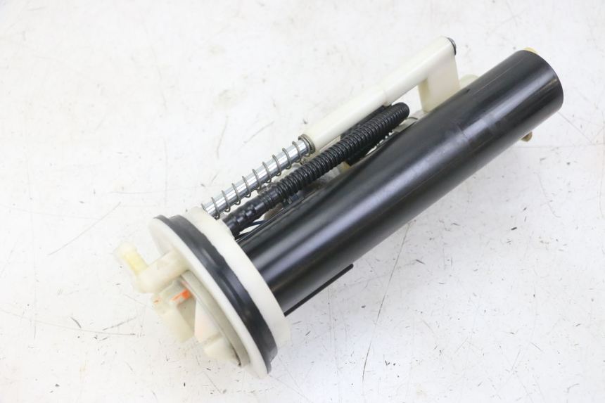 photo de BENZINPUMPE PEUGEOT SATELIS COMPRESSOR K15 125 (2006 - 2009)