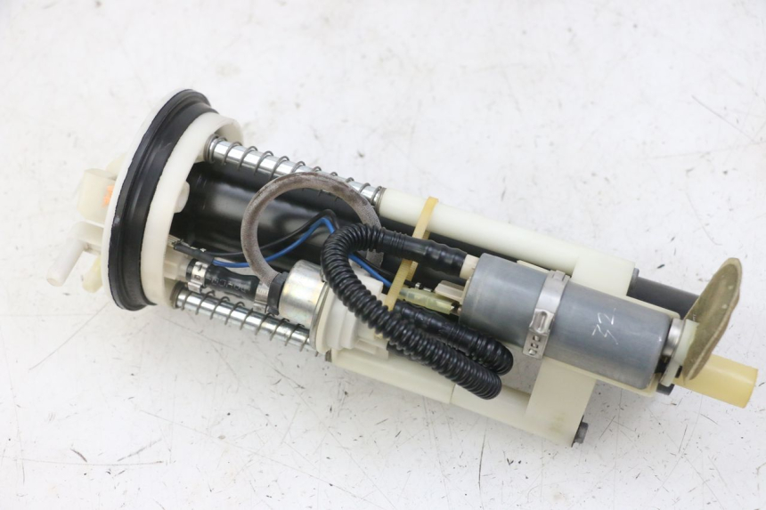 photo de BENZINPUMPE PEUGEOT SATELIS COMPRESSOR K15 125 (2006 - 2009)