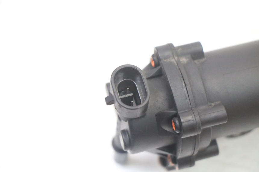 photo de BENZINPUMPE PEUGEOT STREETZONE I 2T 50 (2018 - 2020)