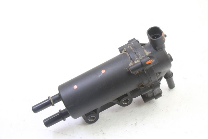 photo de BENZINPUMPE PEUGEOT STREETZONE I 2T 50 (2018 - 2020)