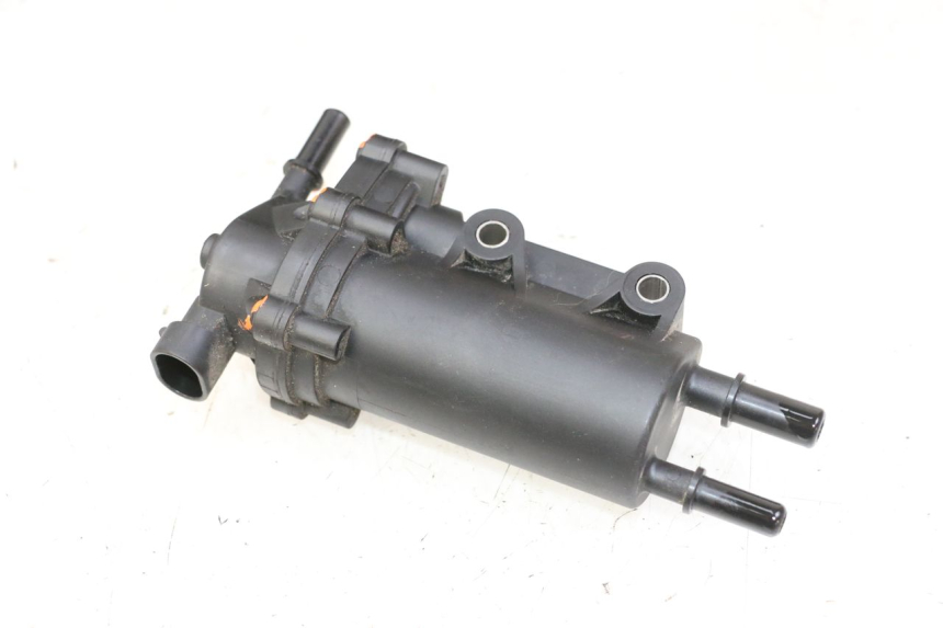 photo de BENZINPUMPE PEUGEOT STREETZONE I 2T 50 (2018 - 2020)