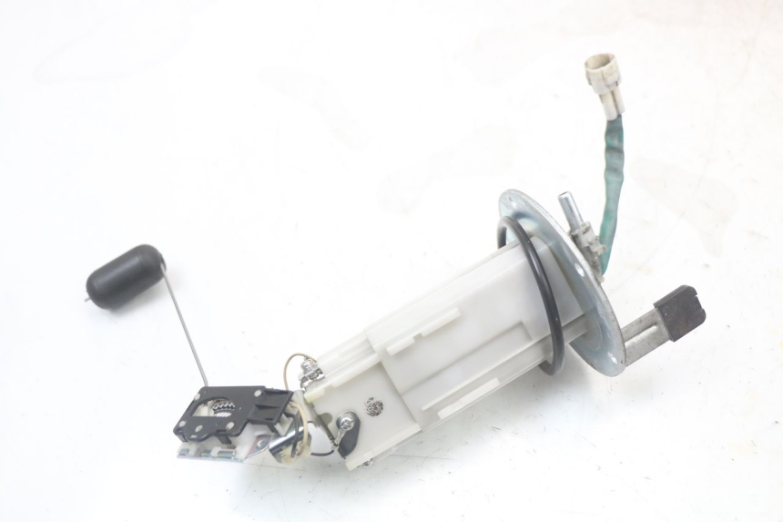 photo de BENZINPUMPE SUZUKI GSR 750 (2011 - 2017)