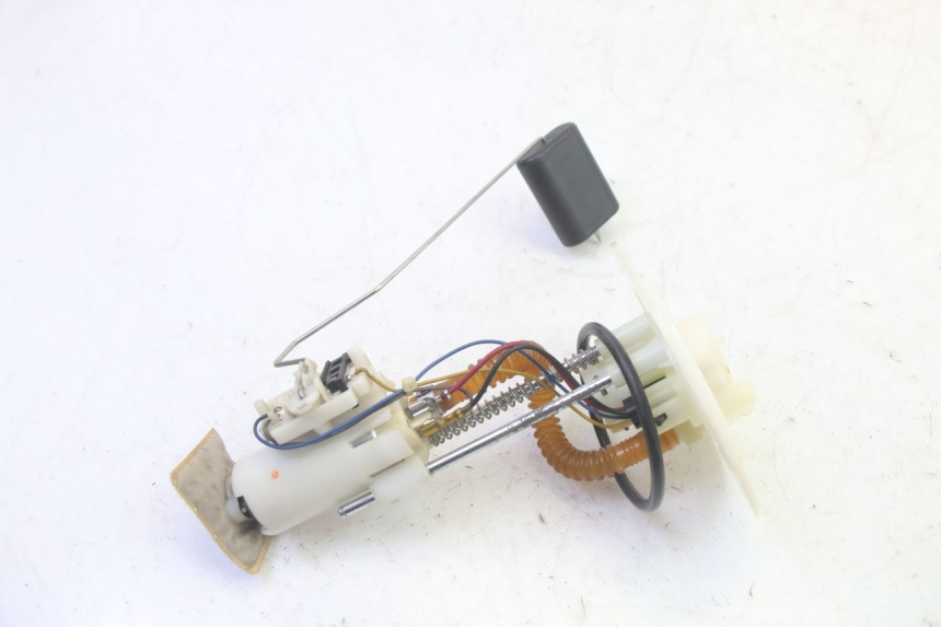 photo de BENZINPUMPE DAELIM VJ ROADWIN FI 125 (2008 - 2017) - Zoom auf Gebrauchszustand