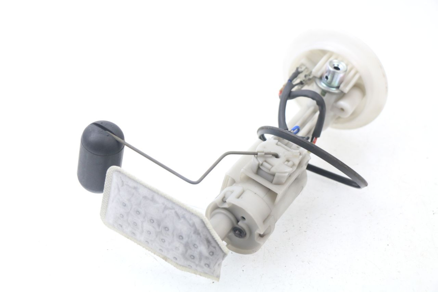 photo de BENZINPUMPE YAMAHA XMAX X-MAX ABS 125 (2014 - 2016) - Zoom auf Gebrauchszustand