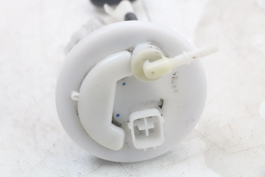 photo de KRAFTSTOFFPUMPE YAMAHA XMAX X-MAX ABS 125 (2017 - 2020) - Alternative Perspektive