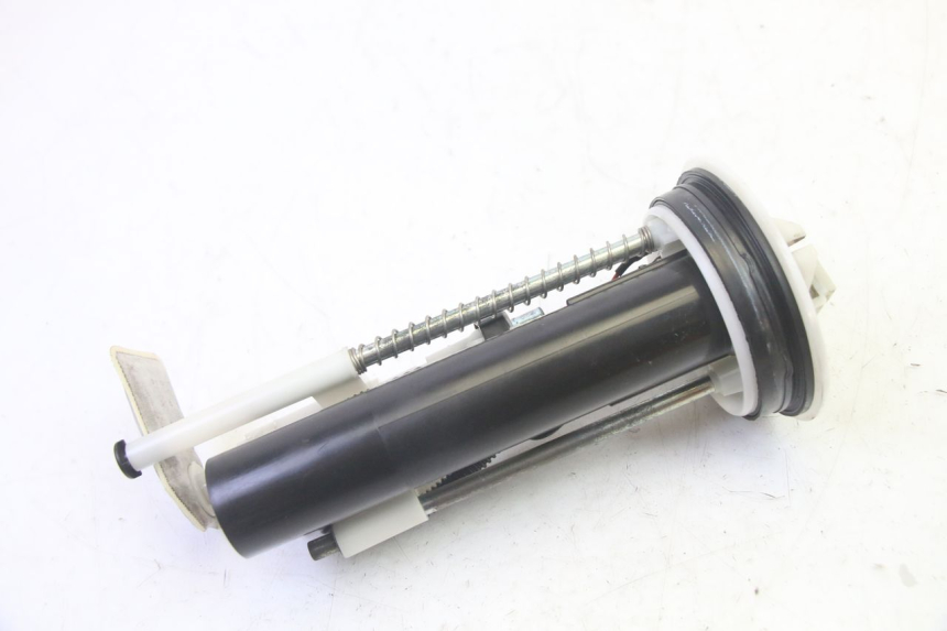 photo de KRAFTSTOFFPUMPE YAMAHA X-MAX XMAX 125 (2010 - 2014) - Zoom auf Gebrauchszustand