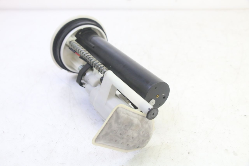 photo de KRAFTSTOFFPUMPE YAMAHA X-MAX XMAX 125 (2010 - 2014) - Details der Befestigungspunkte