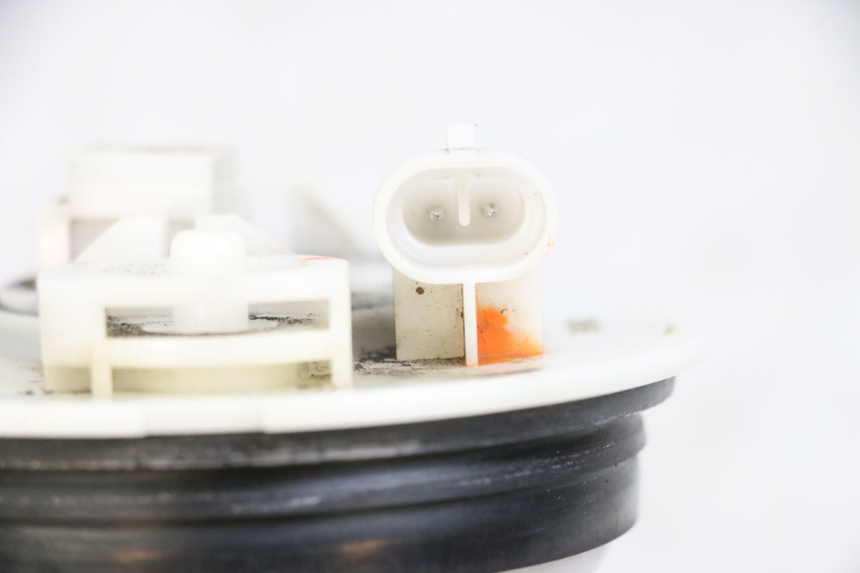 photo de KRAFTSTOFFPUMPE YAMAHA XMAX X-MAX 125 (2006 - 2009) - Details der Befestigungspunkte