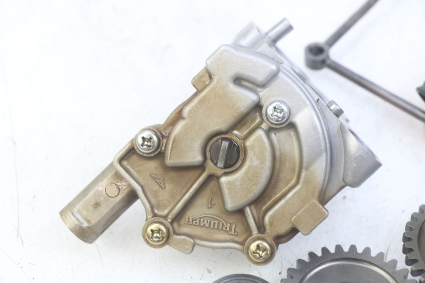 photo de ÖLPUMPE TRIUMPH SPRINT ST 955 (1999 - 2001)