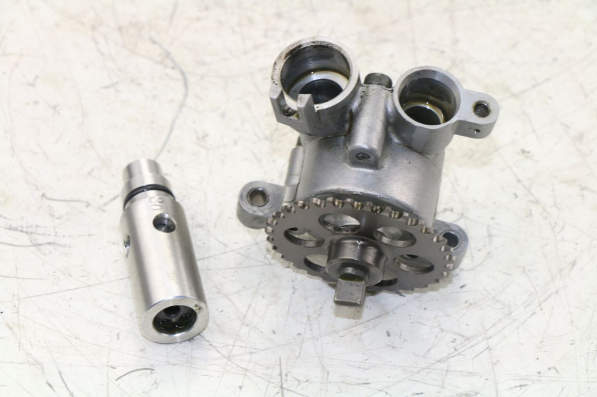 photo de ÖLPUMPE  YAMAHA FZ6 FAZER 600 (2004 - 2006)