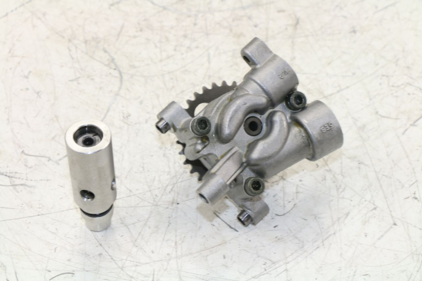 photo de ÖLPUMPE  YAMAHA FZ6 FAZER 600 (2004 - 2006)