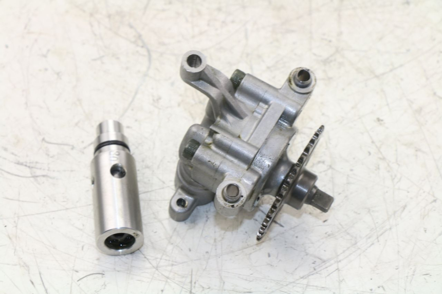 photo de ÖLPUMPE  YAMAHA FZ6 FAZER 600 (2004 - 2006)