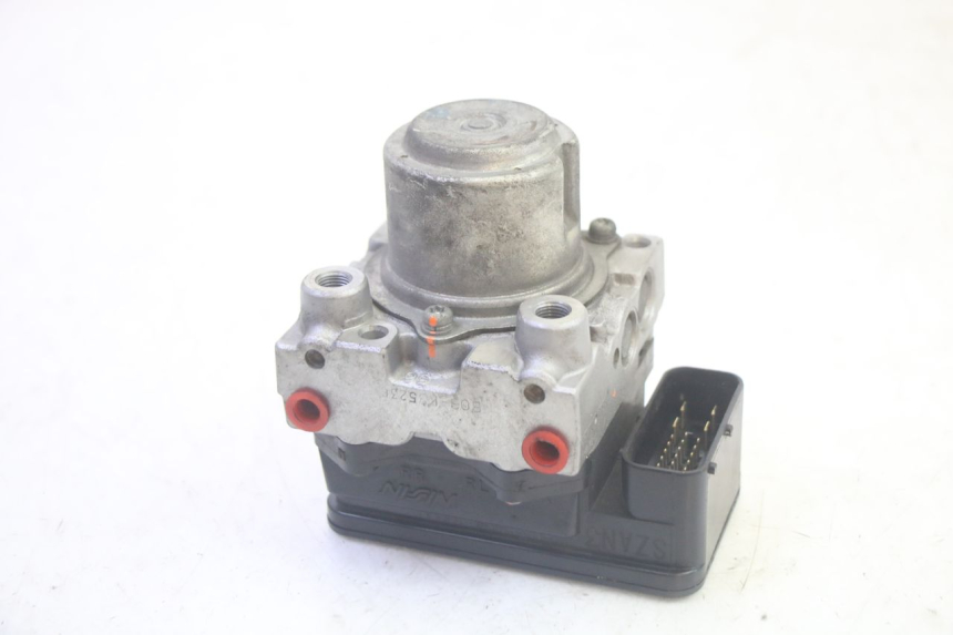 photo de ABS PUMPE SUZUKI BURGMAN EXECUTIVE ABS 650 (2006 - 2012) - Detailansicht des Bauteils