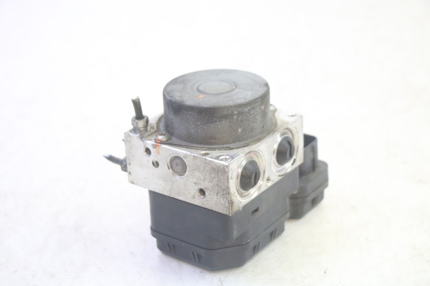 photo de ABS-PUMPE YAMAHA FJR ABS 1300 (2006 - 2012) - Technische Nahaufnahme