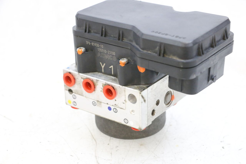 photo de ABS-PUMPE YAMAHA FJR ABS 1300 (2006 - 2012) - Technische Nahaufnahme